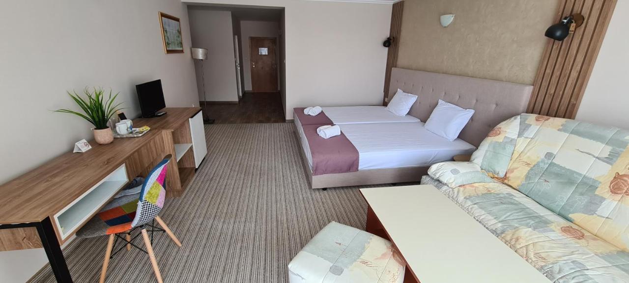 Mirana Family Hotel Burgas ภายนอก รูปภาพ