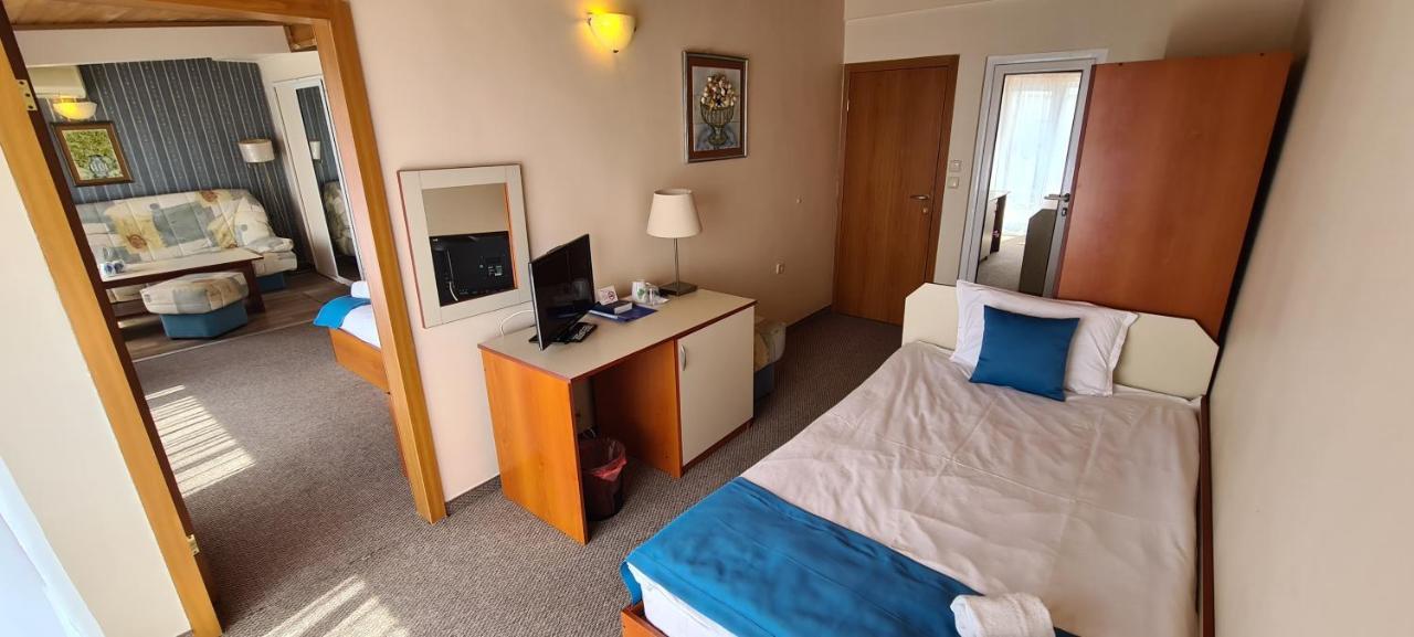 Mirana Family Hotel Burgas ภายนอก รูปภาพ