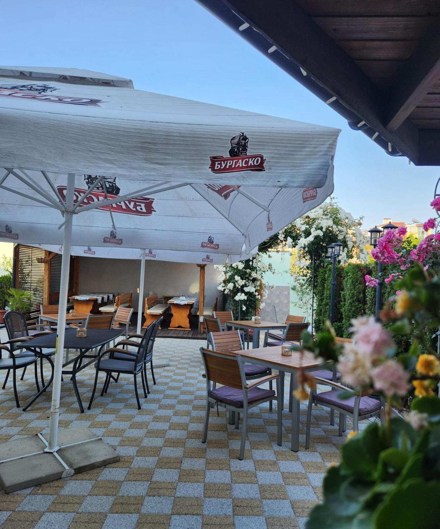 Mirana Family Hotel Burgas ภายนอก รูปภาพ