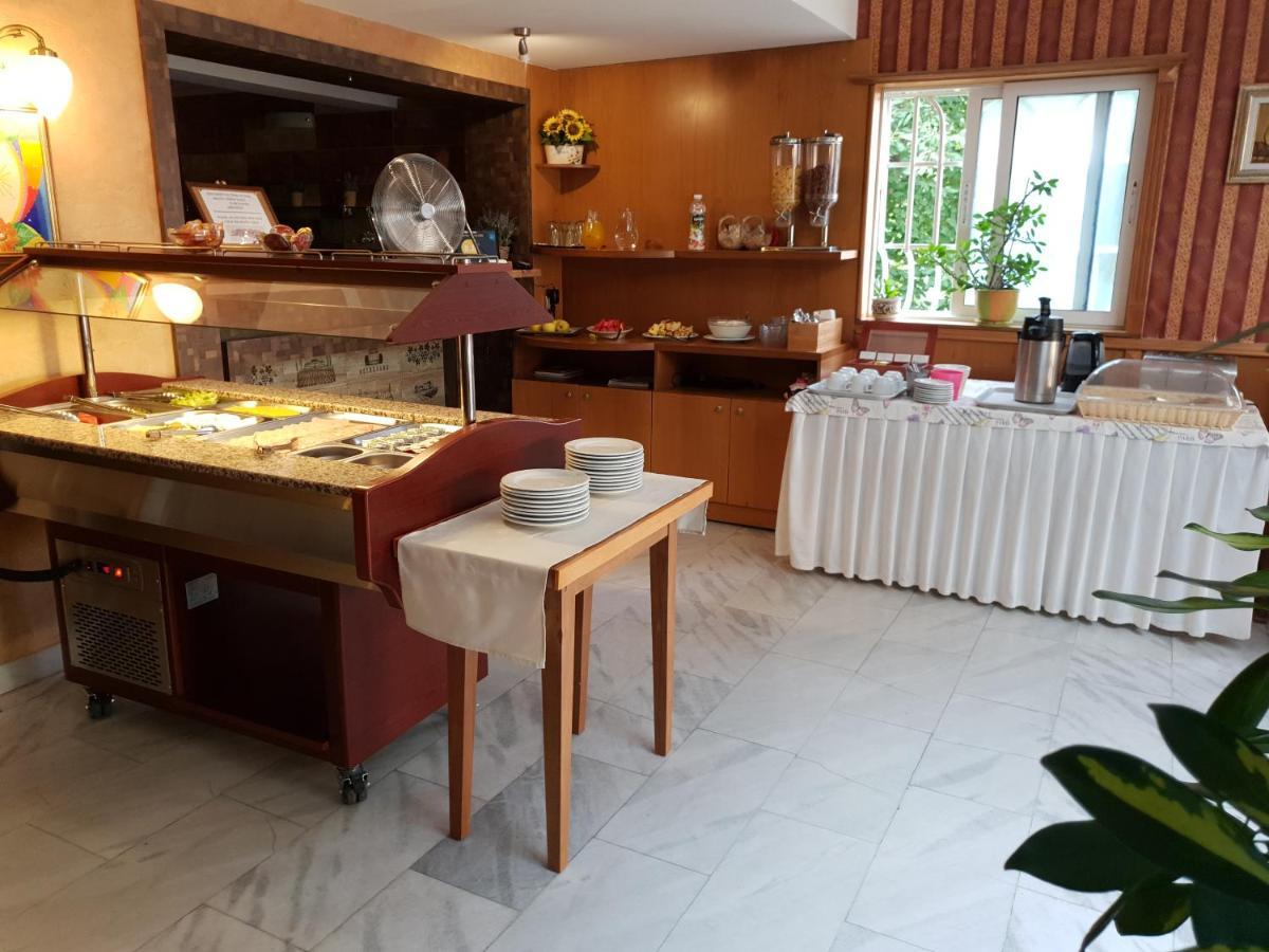 Mirana Family Hotel Burgas ภายนอก รูปภาพ