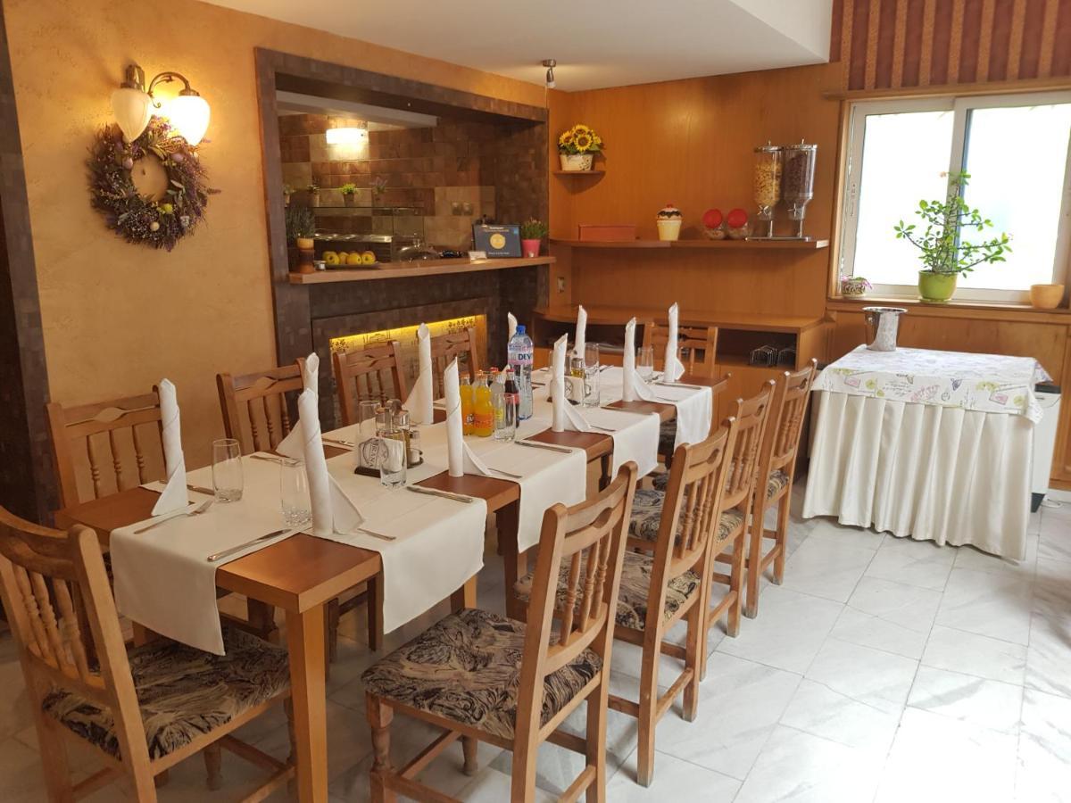 Mirana Family Hotel Burgas ภายนอก รูปภาพ